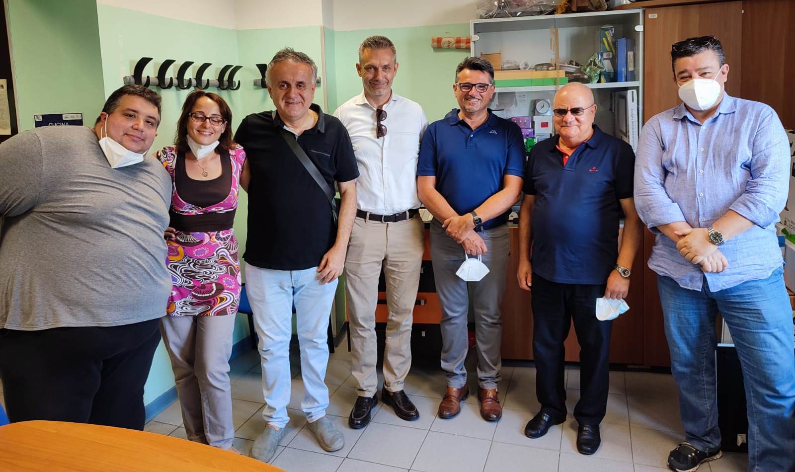 Il nuovo direttore Asl To4, Stefano Scarpetta, con delegati UICI e personale CRV Ivrea