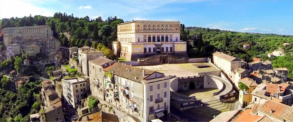 Veduta di Palazzo Farnese a Caprarola, una delle tappe del viaggio in Etruria organizzato da UICI Torino
